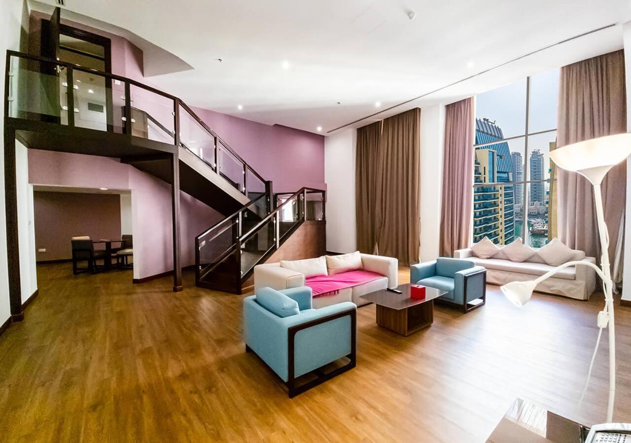 Ramada Hotel, And By Wyndham Jbr 4* Дубай